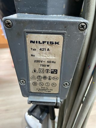 Se vende abrillantadora  nilfisk 421 a