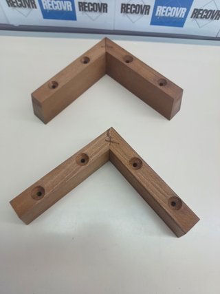 Zoccoli angolari in legno 50 mm noce x4 - IPEA