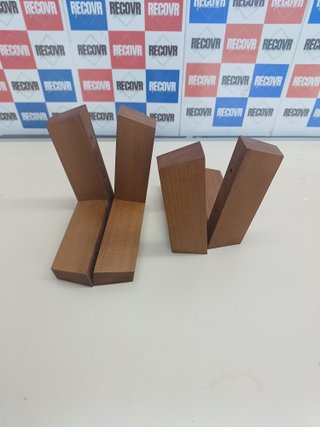 Zoccoli angolari in legno 50 mm noce x4 - IPEA