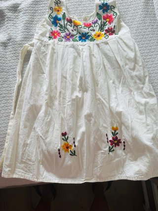 Lote vestidos niña bordados T7-9