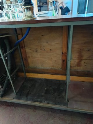Barra de bar de madera rústica