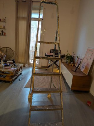 Escalera tijera plegable