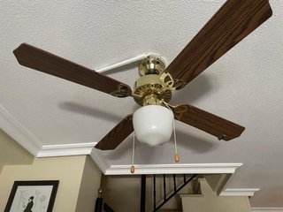 Ventilador de techo con luz y madera