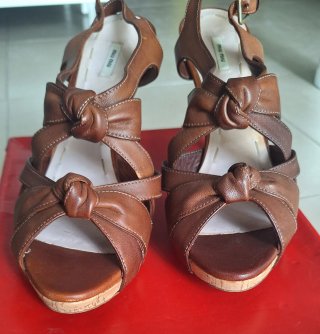 Miu Miu 38.5 Made in Italy Marrón