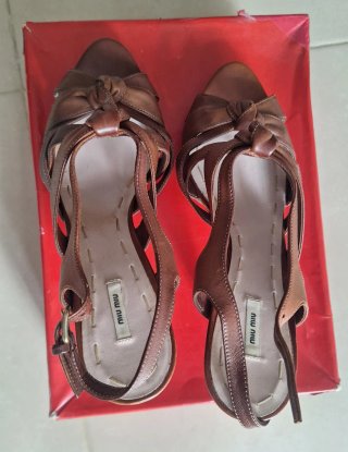 Miu Miu 38.5 Made in Italy Marrón
