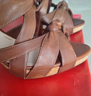 Miu Miu 38.5 Made in Italy Marrón