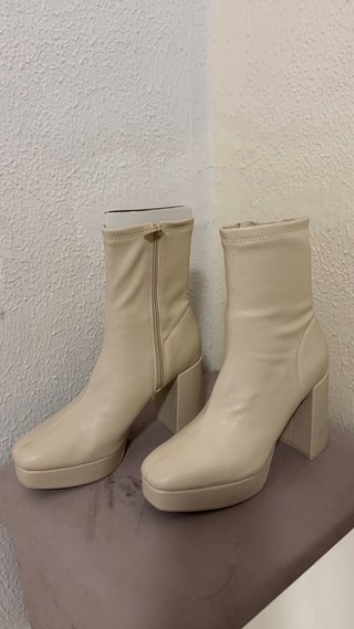 Botines Stradivarius Beige Talla 39
