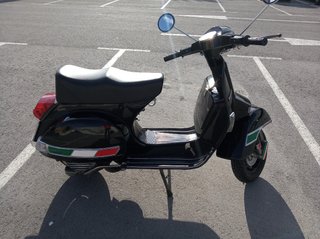 Vespa 200 iris negra 1988