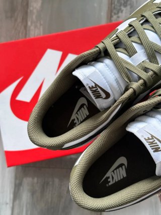 Nike Dunk Low Verde Oliva Talla 37.5