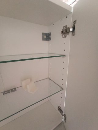 Armario auxiliar con espejo para el baño