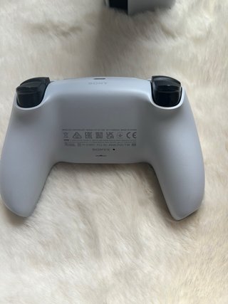 PS5 Slim 1TB + Mando + Factura (garantía feb 2029)
