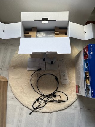 PS5 Slim 1TB + Mando + Factura (garantía feb 2029)