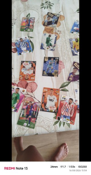 Cartas de fútbol 2€ x carta. Messi a negociar.