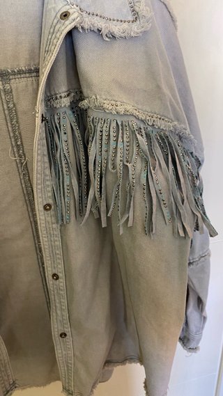 Chaqueta vaquera Zara flecos Talla M