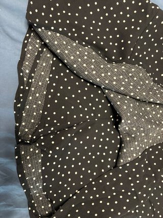 Falda corta lunares