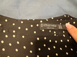 Falda corta lunares