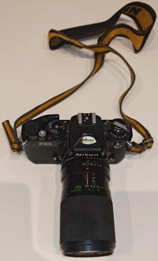 Nikon FE2 + Objetivo Vivitar 35-105mm