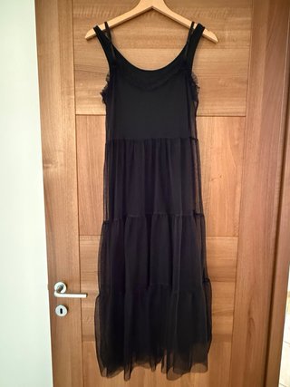 Abito lungo in tulle nero