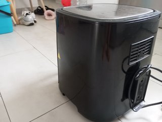 Freidora de aire Airostar negra