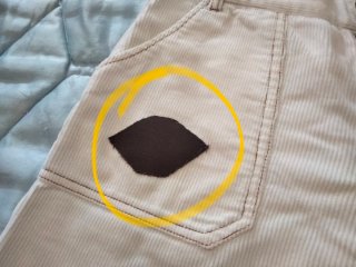 Pantalón blanco de pana de Zara Trafaluc.