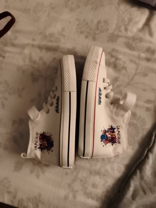 Chándal y zapatillas Huntrix