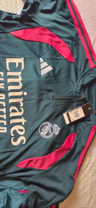 Chándal Real Madrid Adidas Talla L Precio negociab