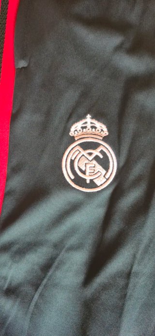 Chándal Real Madrid Adidas Talla L Precio negociab