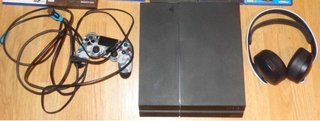 Consola PS4 Sony Negra + Accesorios