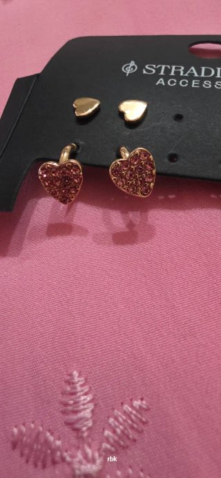 Pendientes Stradivarius Corazón y Trébol