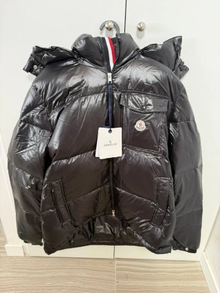 Chaqueta Moncler Negra Brillante