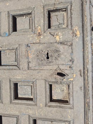 Puerta antigua de madera maciza - puerta de derrib