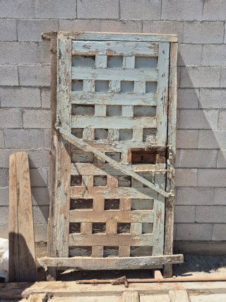 Puerta antigua de madera maciza - puerta de derrib