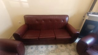 Conjunto sofá y sillones de piel