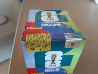 Caja Panini cromos Mundial FIFA 2026