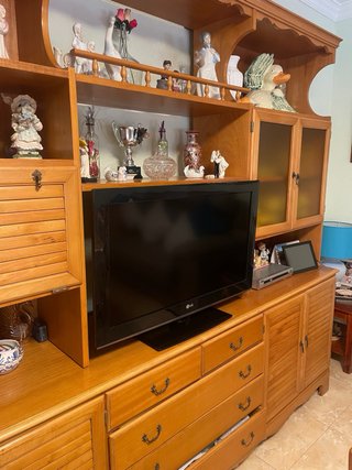 Mueble de salón madera maciza.