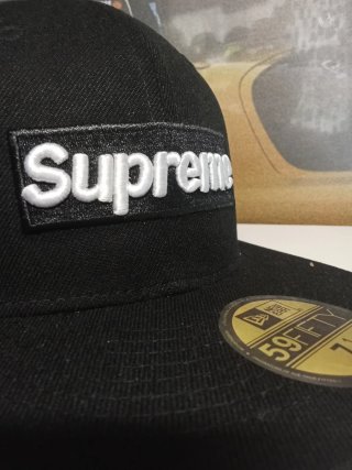 Gorra Supreme New Era 59Fifty Negra Talla 7.1/4