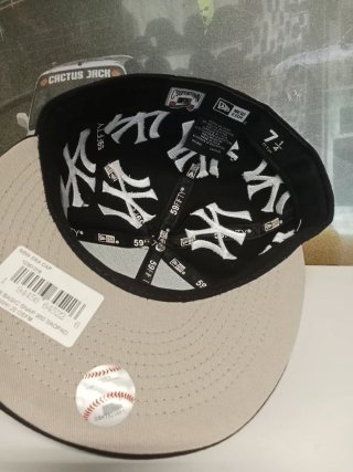 Gorra Supreme New Era 59Fifty Negra Talla 7.1/4