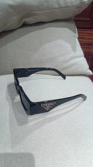 Gafas de sol negras