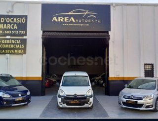 Hyundai i10 con poco kilometraje.