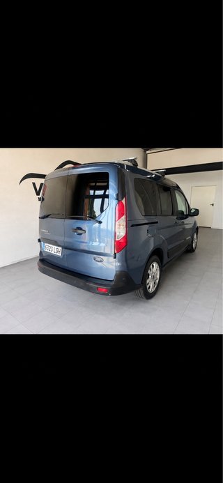 Ford Transit Connect 1.5 TDCi 120 CV · 5 plazas