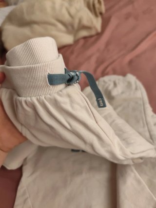 Lote chándal y gorro infantil