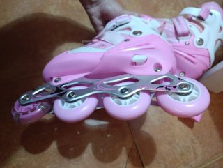 Patines en línea rosas para niña