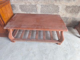 Muebles de madera maciza variados