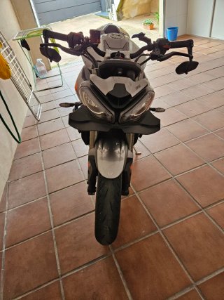 Triumph Street Triple RS