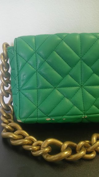 Borsa Zara trapuntata con catena oro