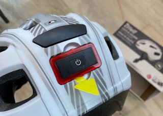 Casco Blanco Bicicleta/Patinete con LUZ led nuevo