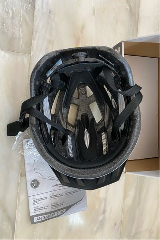 Casco Blanco Bicicleta/Patinete con LUZ led nuevo