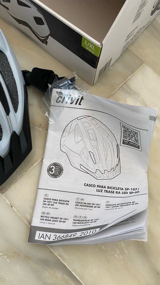 Casco Blanco Bicicleta/Patinete con LUZ led nuevo