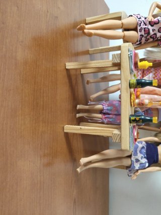 Set di Barbie anni '90 con tavolo da picnic e accessori