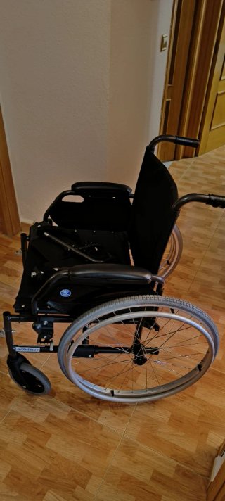 Silla de ruedas autopropulsable Vermeiren plegable